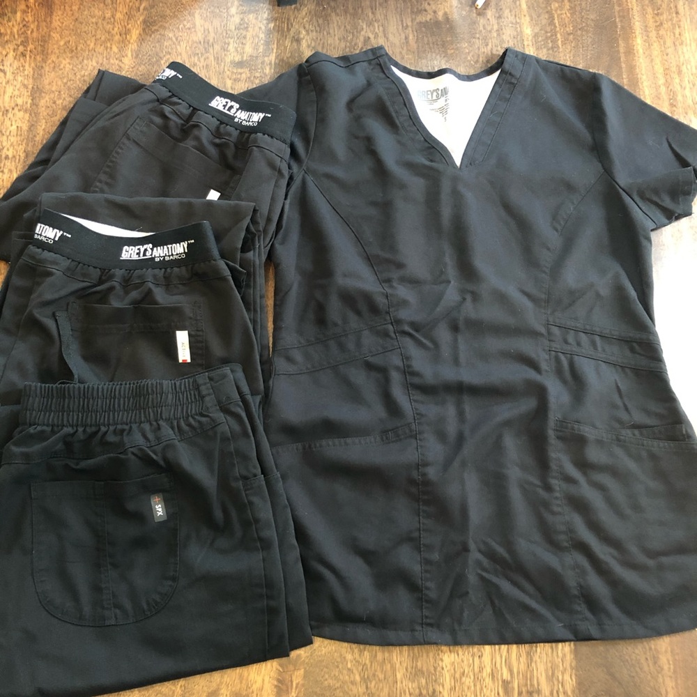 Greys anatomy black scrubs, 1 top 3 pants